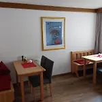 Gaestehaus Huber Pansiyon
