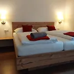 Pansiyon Gaestehaus Huber