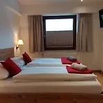 Pansiyon Gaestehaus Huber Mittersill