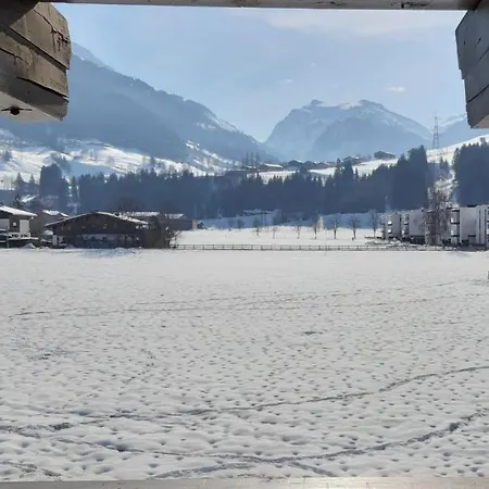 Gaestehaus Huber 미테르질